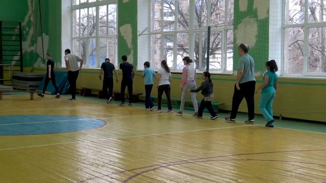 Легкая атлетика для людей с ОВЗ: разминка, часть 3 смотреть онлайн