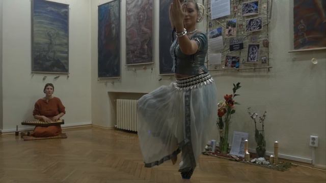 Deivio Slavinsko tapybos darbų parodos „Šalabandžikos – dangiškosios nimfos“ atidarymas. смотреть онлайн
