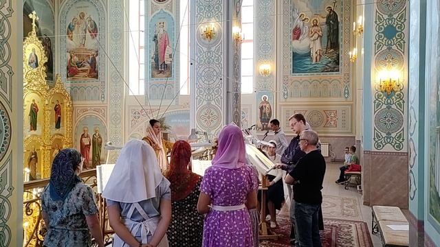 Тропарь Креста гл. 1-й (греч. распев в изл. Мормыля), кондак гл. 4-й (напев Киево-Печерской Лавры). смотреть онлайн