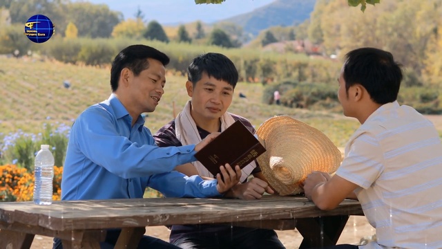 Песни о Боге «Божьи слова – это путь, которого должен придерживаться человек» Бог есть Истина, путь смотреть онлайн