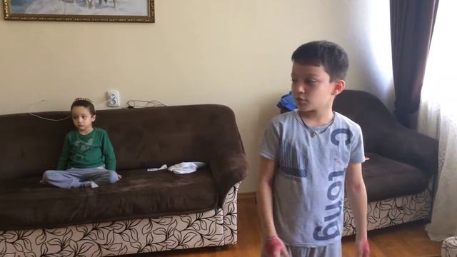 ФУТБОЛЬНЫЙ ЧЕЛЕНДЖ/ РАЗБИЛИ ЛЮСТРУ/ ДОМА /ЖЕСТЬ смотреть онлайн