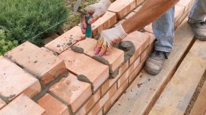 Кладка стены в полтора кирпича. Цепная перевязка.