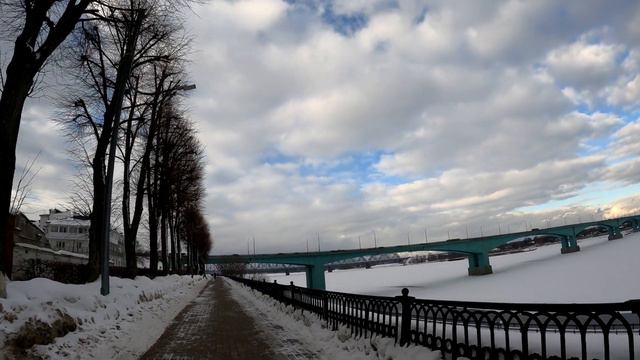 Прекрасный Ярославль | Прогулка по набережной | Остров Даманский смотреть онлайн