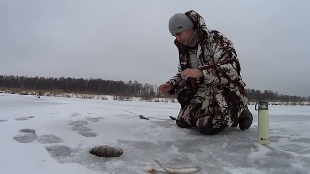 Безкивковая удочка с катушкой ловля на безмотылку чертик смотреть онлайн