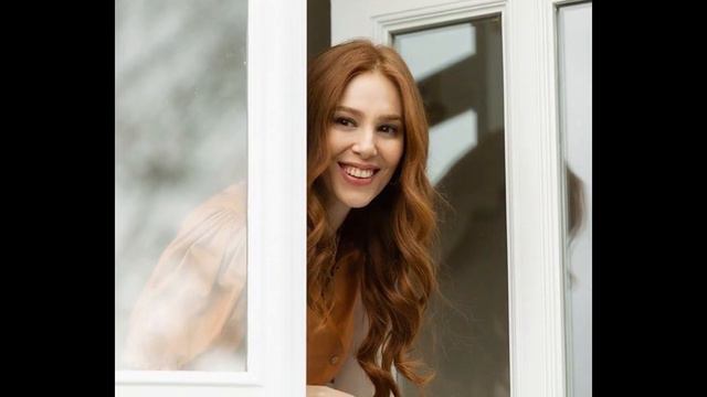 Who is Elçin Sangu's secret love? смотреть онлайн