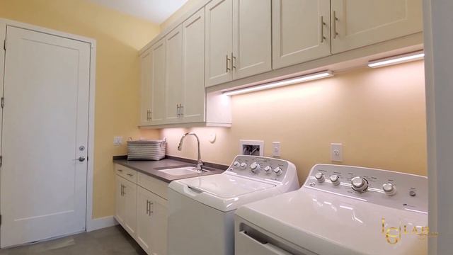 INSIDE A $1,799,900 MODEL HOME FOR SALE AT LOTUS смотреть онлайн