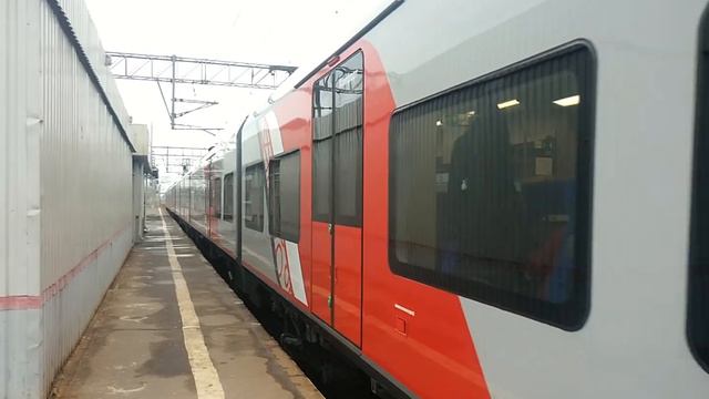 ЭС2Г-115 Ласточка На станции Останкино смотреть онлайн