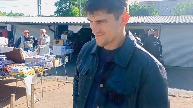 Продаю на барахолке Удельная Дождика не испугался стоял до конца ! смотреть онлайн