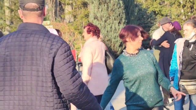 Kharkiv Харьков Танцы Парк Горького смотреть онлайн