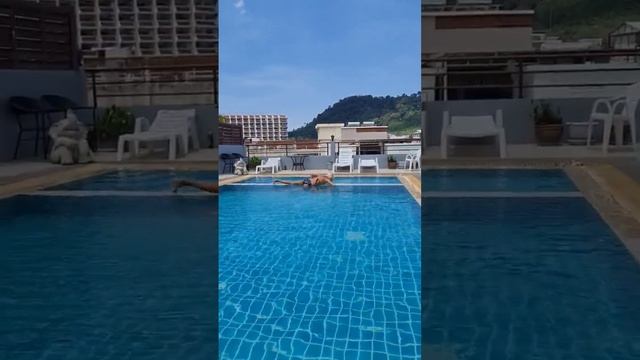 Аист в бассейне. Как такое возможно? Какая глубина в бассейне. #пхукет #бассейн #таиланд таи смотреть онлайн