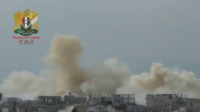 Сирия. Авиаудары по укрытиям террористов в городе Дарайя