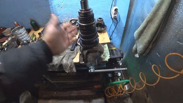 Ремонт коробки передач от белой ВАЗ 2109.Коробка то с сюрпризом!!!!Первый донат!!! смотреть онлайн