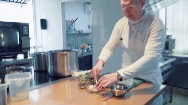 ТарТар - рецепт №61 от МАТЮХА ШЕФ ? Черешня с кремом из сметаны и смородины ? Рецепты, #matuha смотреть онлайн