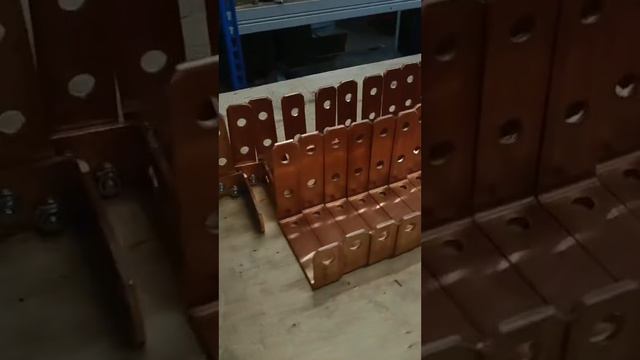 Новые кронштейны из медной шины сечением 4х30 мм. смотреть онлайн