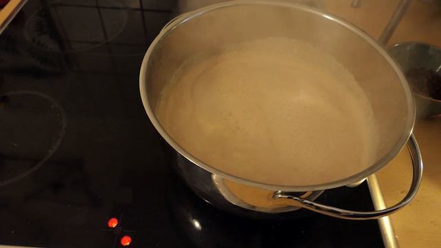 Fesenjan (Fesenjan-Eintopf)– ein altes Rezept mit Hühnchen, Walnuss und Granatapfelpaste смотреть онлайн