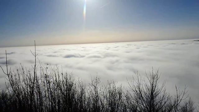 Милешовка над морем облаков. Milešovka nad mořem mraků. смотреть онлайн