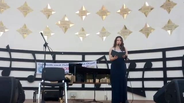 Камушки: реновация - стих Надежды Сидориной, выступление в парке Сокольники на День города смотреть онлайн