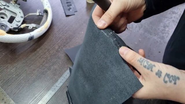 Перетяжка руля с подогревом и без канавок под стачные швы. смотреть онлайн