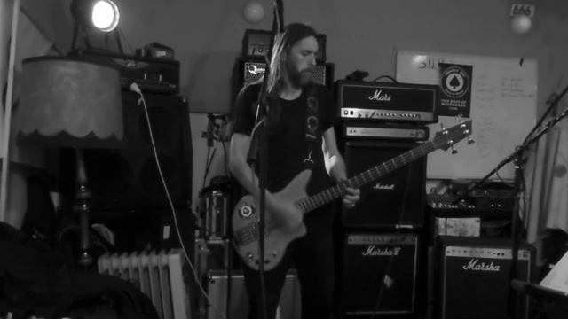 LEMMY BASS - STAY CLAN - BASS AND VOCALS - COVER смотреть онлайн