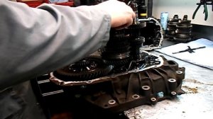 Сломалась МКПП Лада Ларгус (В ремонте коробка передач Lada Largus) 1.6