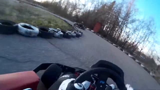 Пятница, вечер, мотоцикл, картинг.... смотреть онлайн