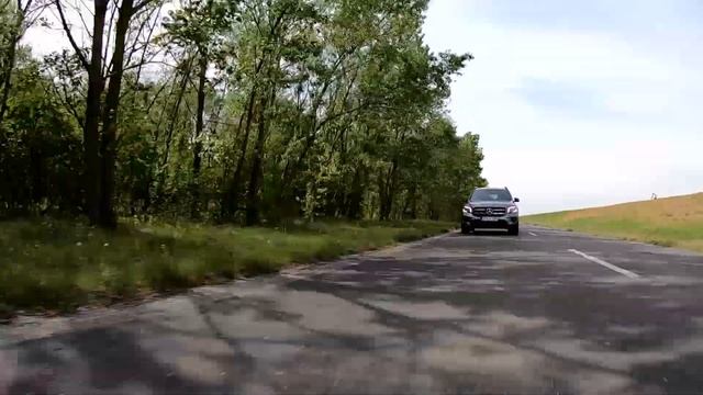 MERCEDES BENZ GLB 200 смотреть онлайн