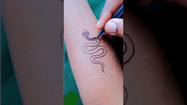 SKETCH Simple easy snake tattoo #tatto artist2 #fyp смотреть онлайн