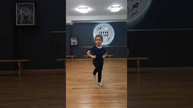 Ритмика для детей 4-5 лет. Разминка смотреть онлайн