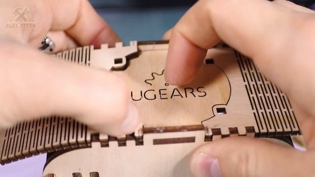 Механическая шкатулка с секретным замком UGEARS