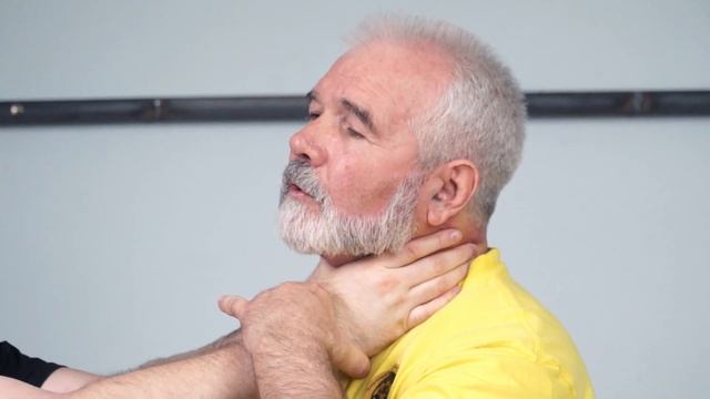 Яремная ямка-ответ на удушение. смотреть онлайн