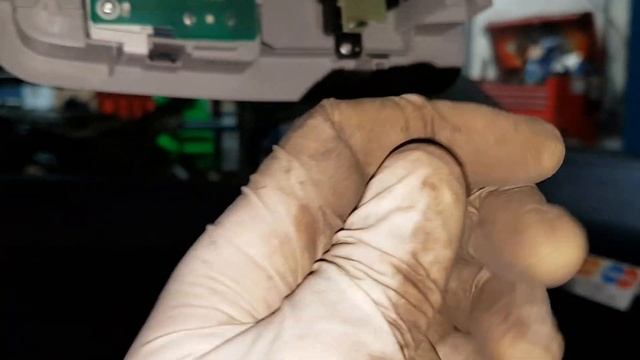 How to replace interior light - Toyota Avensis смотреть онлайн