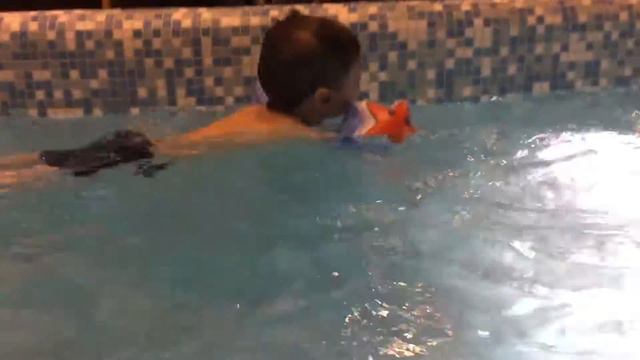 "Ку-ка-ре-ку!" в водном потоке... Аквапарк Питерлэнд (Санкт-Петербург). 26.12.2016, 16:42 смотреть онлайн