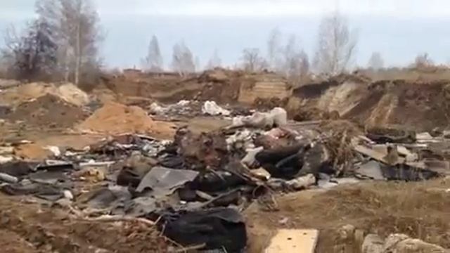 В Ленинском районе Челябинска огромная незаконная свалка