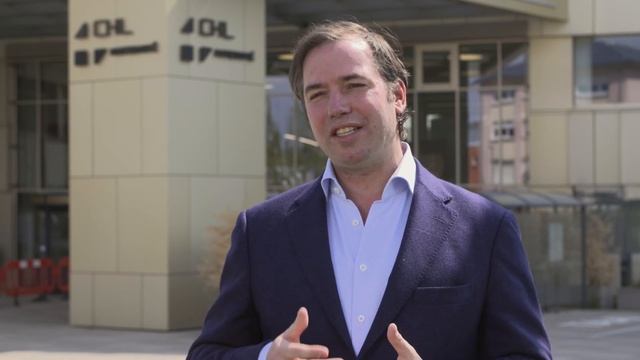 Hereditary Grand Duke Guillaume of Luxembourg: It's A Boy! смотреть онлайн