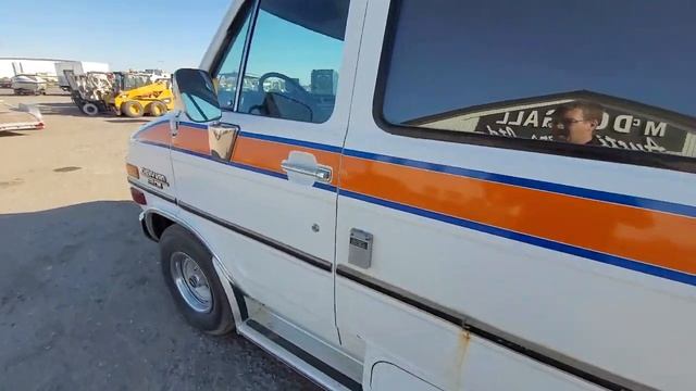 (SOLD) 1989 Chevrolet 20 Ambulance Van смотреть онлайн