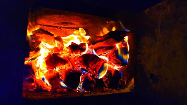 Релакс, печка, треск..(с классической музыкой) / Relax, stove, crackle..(with classical music) смотреть онлайн