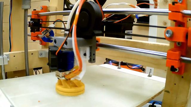 IMPRIMIENDO CON IMPRESORA 3D EN MADERA смотреть онлайн