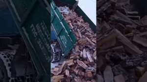 ГАЗ 53 везëт дрова в гололёд