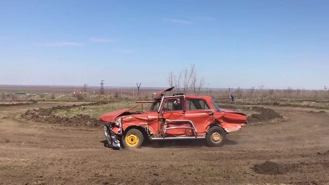 Москвич 412 ДЕРБИ против BMW 525