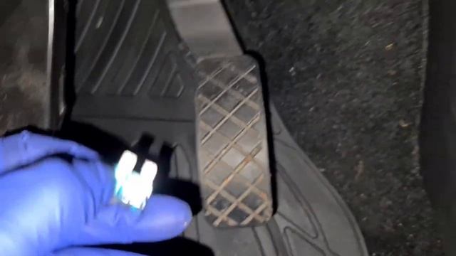 fuse loaction for Charging | Cigarette lighter socket on VW UP! 2012 смотреть онлайн