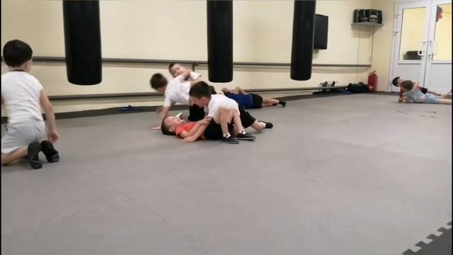 Младшая группа, Новая Майна. смотреть онлайн