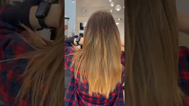 Стрижка Каскад с каскадной челкой на две стороны , выполнена умной техникой стрижки . смотреть онлайн