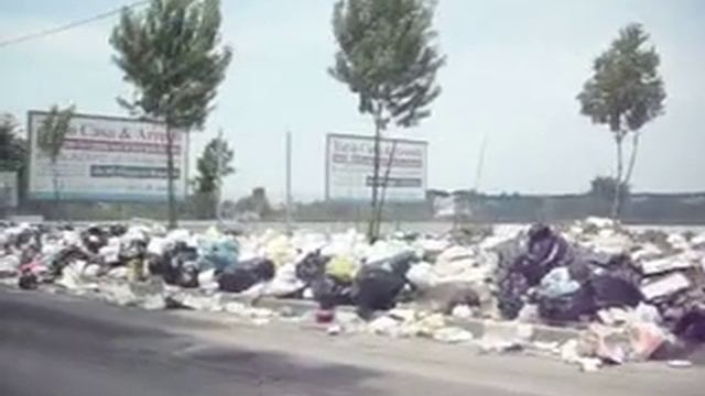Varcatour de la monnezz !!! Giugliano in Campania смотреть онлайн