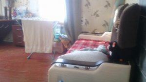 Ремнем по жопе,за то что ты орешь))