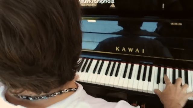 TRAIN STATION BOOGIE - NICO BRINA boogiewoogiepiano смотреть онлайн