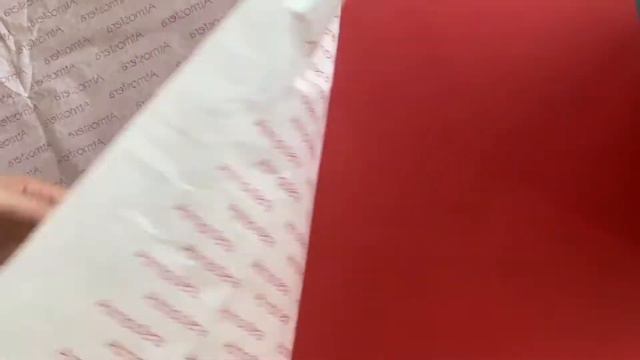 Бумага тишью с печатью. Плотность 35 грамм.