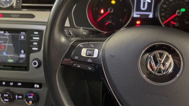 Volkswagen Passat 1.6 TDI BlueMotion Tech SE Business DSG смотреть онлайн