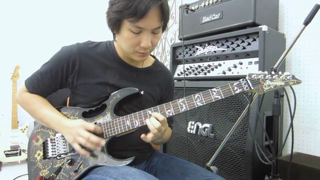 อ.โอ๋ลองกีตาร์ Ibanez JEM77FP2 Steve Vai Signature Electric Guitar  Floral Patter