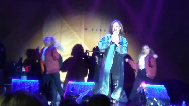Мария Яремчук (День Рождения ТРК Солнечной Галереи)Ведущие NRJ Яна Мануйлова и Саня Дымов (28.10.17 смотреть онлайн