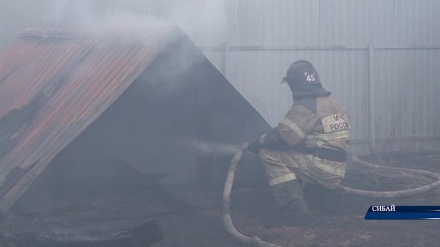 В поселке Северный произошел крупный пожар смотреть онлайн